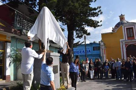 Develan escultura en pro de la vida