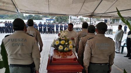 Despiden con honores a policía de Fuerza Civil caído en cumplimiento del deber en Nogales