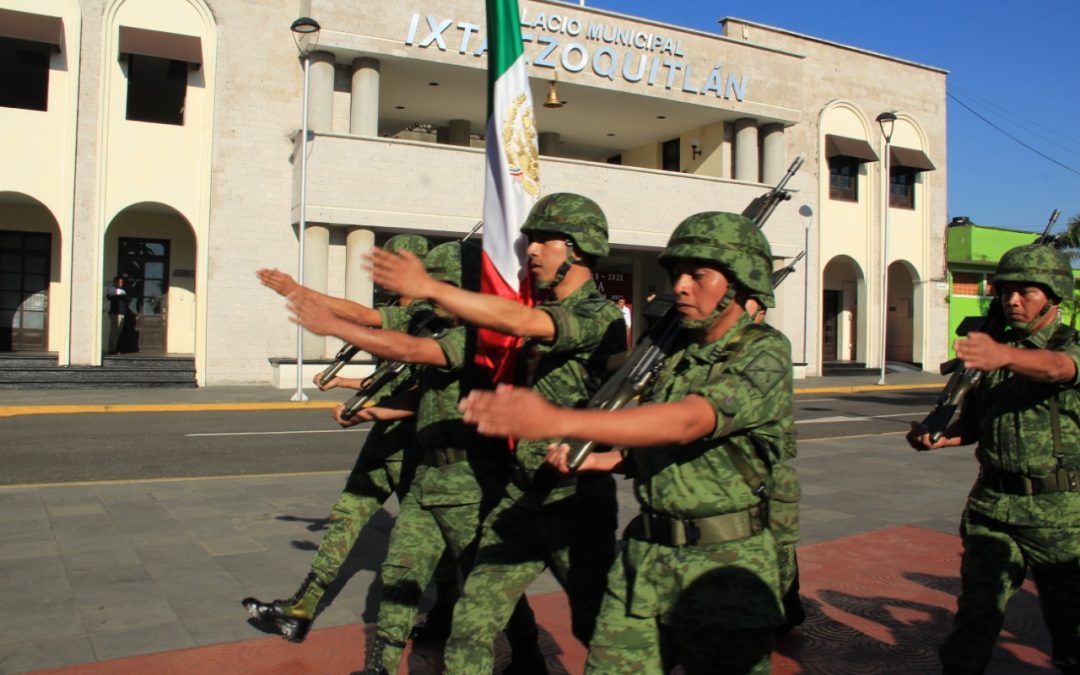 Celebran el Día de la Bandera