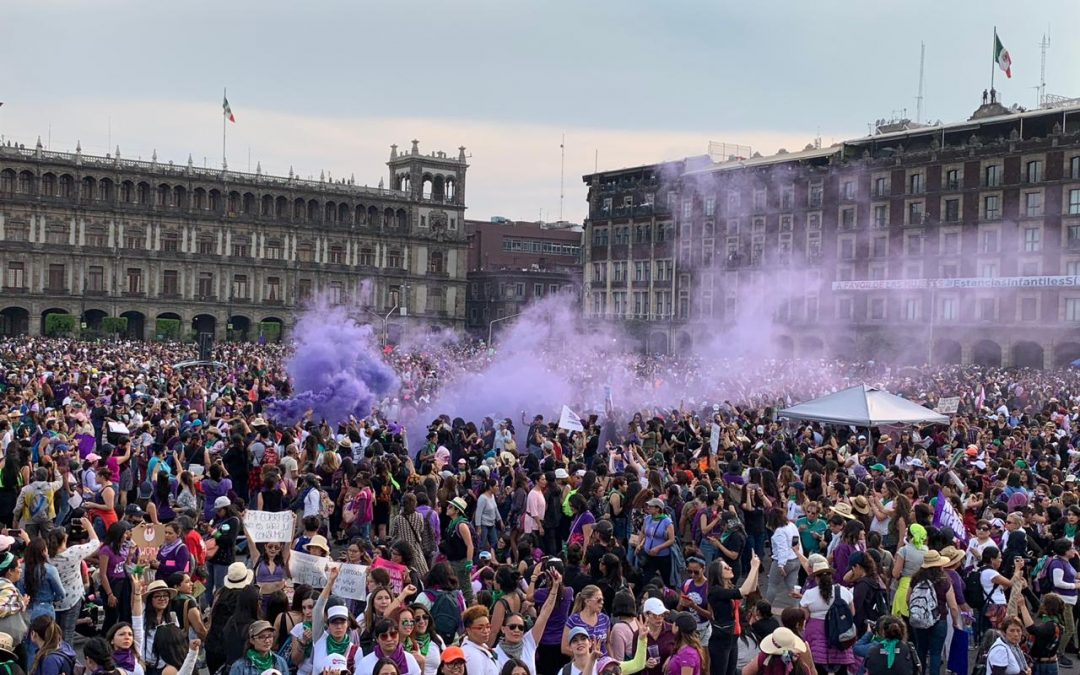 Marcha de mujeres, sin problema: AMLO