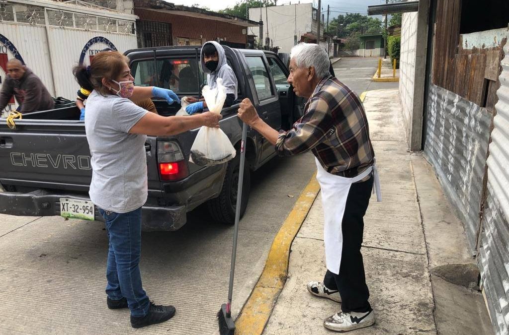 Apoya AOPAC a familias de Río Blanco y Nogales