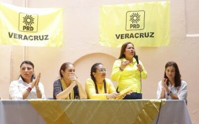 Carla Canales Reyes participa en convención de liderazgos de mujeres de Altas Montañas