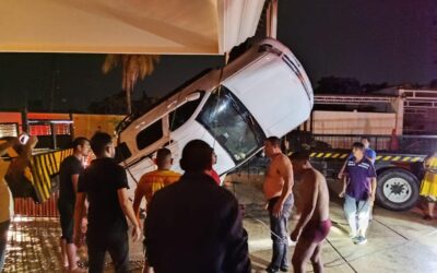 Se hunde camioneta, y mueren 7 jóvenes de entre 21 y 23 años