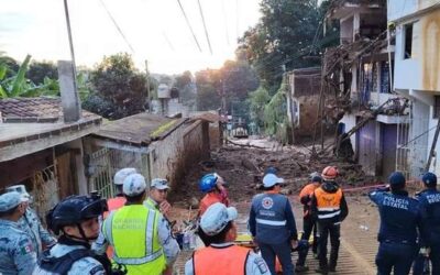 Derrumbe en Xalapa causó la muerte de una familia